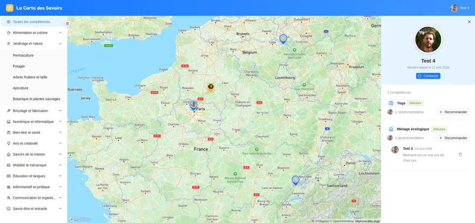 La carte des savoirs : les compétences des contacts sur une carte, classées par catégorie, avec leurs recommandations